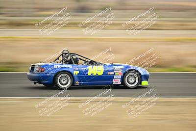 media/Jan-26-2025-CalClub SCCA (Sun) [[cfcea7df88]]/Group 5/Race/